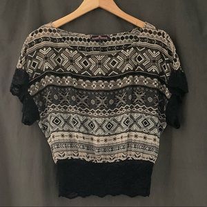 🌸Lace crop top🌸